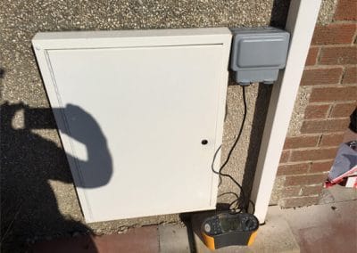 Garden – Weatherproof Socket and Indoor Switch for Isolating Socket